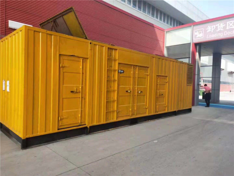 凤阳柴油发电机组预热机油时需要注意哪些安全事项?